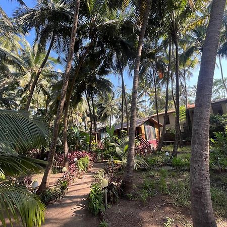 Seaswan Resort Alibag Exterior photo